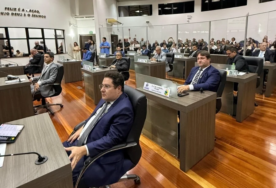 Sessão na Câmara de Vereadores de Araranguá