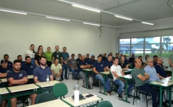 Nova estrada ligará Jacinto Machado a Cambará do Sul Equipe técnica e operários da Terraplanagem Bendo e da Prefeitura de Jacinto Machado participam de capacitação técnica na Unesc para o início das obras de abertura da estrada na Serra do Fundo Grande.