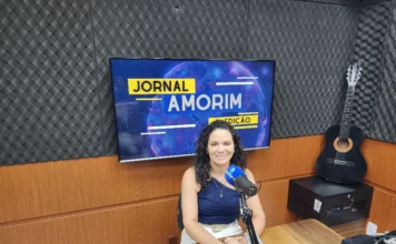 Novas tecnologias transformam a recuperação pós-parto Fisioterapeuta Giane Farias em entrevista no estúdio do Jornal Amorim 2ª Edição, falando sobre fisioterapia pélvica e novas tecnologias para recuperação pós-parto, como laser e taping.