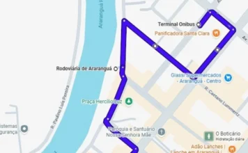 Ônibus em Araranguá têm desvios a partir de quinta-feira Mapa do centro de Araranguá mostrando o desvio temporário das linhas de ônibus Tarifa Zero. A imagem destaca o trajeto alternativo passando pela região da Praça Hercílio Luz e do Santuário Nossa Senhora Mãe dos Homens durante a festa religiosa.