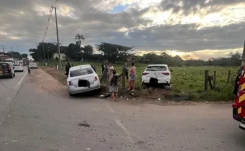 Colisão entre carros deixa homem ferido em Forquilhinha