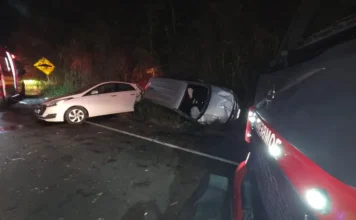 Colisão lateral deixa três feridos em Urussanga