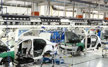 Indústria cresce 0,9% em fevereiro e mantém recuperação