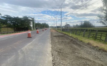 ARA-227 recebe trevos para melhorar trânsito em Araranguá Obras na Rodovia ARA-227 em Araranguá para implantação de trevos alemães e melhorias no trânsito