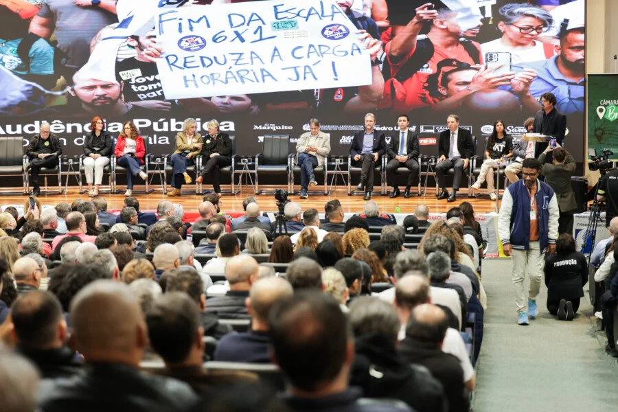Audiência pública na Alesc debate redução da jornada de trabalho e fim da escala 6×1 em Santa Catarina