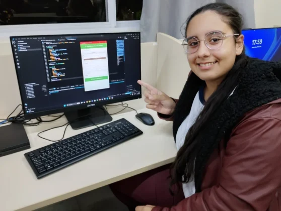 Estudante Laura apresenta aplicativo para agricultura familiar desenvolvido em laborat&oacute;rio de inform&aacute;tica