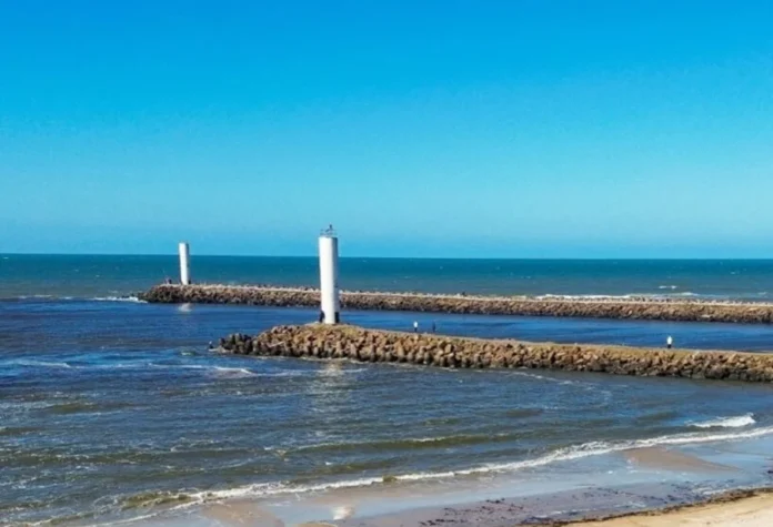 Audiência debate ampliação do Molhe Norte em Passo de Torres Molhe Norte da Barra do Rio Mampituba em Passo de Torres, estrutura ligada à segurança da navegação e à pesca local
