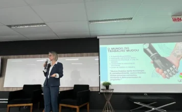 Aula Inaugural marca novos cursos da Unesc em Araranguá Reitora em exercício da Unesc apresenta palestra na Aula Inaugural de novos cursos em Araranguá