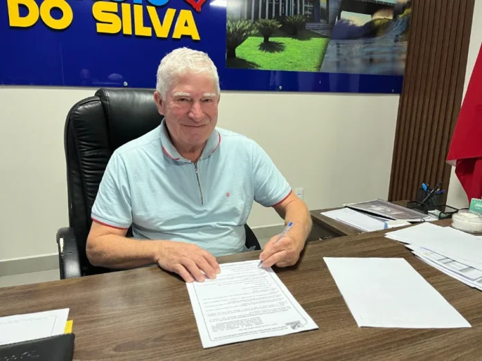 Balneário Arroio do Silva proíbe fogos com estampido Prefeito Jorge Luiz Freitas sanciona lei que proíbe fogos de artifício com estampido em Balneário Arroio do Silva