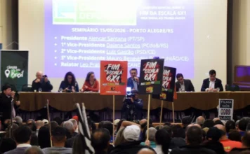 Câmara discute PEC que reduz jornada a 40 horas Audiência pública em Porto Alegre discute PEC da jornada de trabalho e fim da escala 6x1 na Câmara dos Deputados