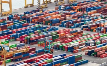 Certificado de origem digital ganha força nas exportações Contêineres em terminal portuário representam exportações brasileiras e uso do Certificado de Origem Digital