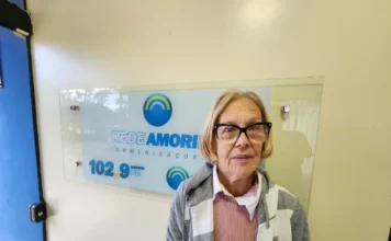 Diarista oferece serviços de limpeza e procura novos clientes Diarista de 72 anos busca trabalho com serviços de limpeza geral em casas, lojas e consultórios
