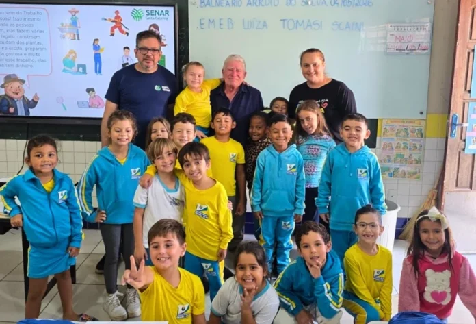 Educação financeira chega a alunos de Arroio do Silva Alunos de Balneário Arroio do Silva participam do projeto Plantando para o Futuro sobre educação financeira infantil