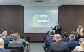 Evento orienta empresas de SC sobre mercado europeu Europa Connect Business reúne empresários e especialistas na FACISC, em Florianópolis, para debater internacionalização de empresas catarinenses no mercado europeu.