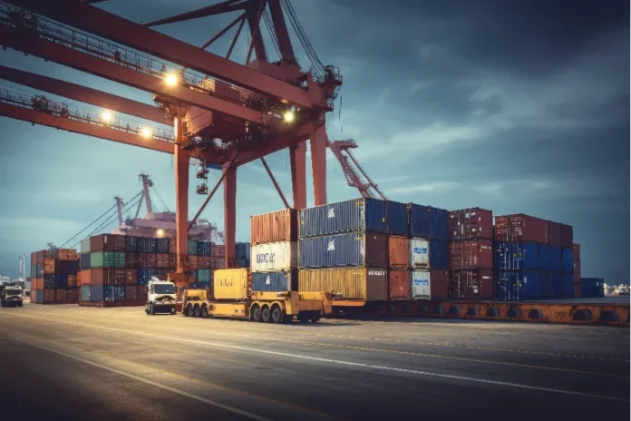 FIESC promove reunião com BNDES sobre crédito exportador Contêineres em terminal portuário representam exportações industriais e crédito para empresas catarinenses pelo BNDES