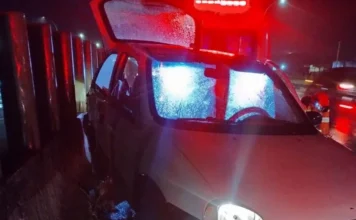 Homem fica ferido em colisão na BR-101 em Sombrio Carro envolvido em colisão na BR-101 em Sombrio durante atendimento do Corpo de Bombeiros