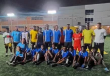Imigrantes africanos terão time no Municipal de Criciúma Equipe Cogacri, formada por imigrantes africanos de Gana e Togo, treina para o Campeonato Municipal de Futebol de Criciúma