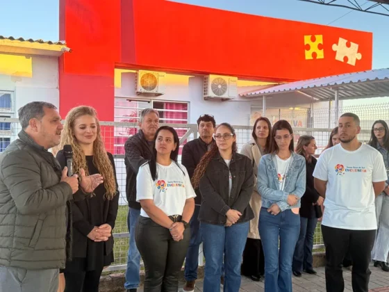Autoridades participam da inaugura&ccedil;&atilde;o do Centro de Atendimento a Autistas e AEE em Santa Rosa do Sul, na Amesc.