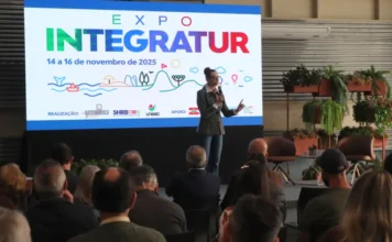 Integratur lança plataforma para destinos da Amrec Lançamento do Integratur reúne público em evento sobre turismo regional da Amrec em Criciúma