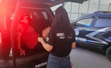 Mulher condenada por homicídio é presa no Rincão Mulher condenada por homicídio é presa pela Polícia Civil em Balneário Rincão e encaminhada à Penitenciária Feminina de Criciúma