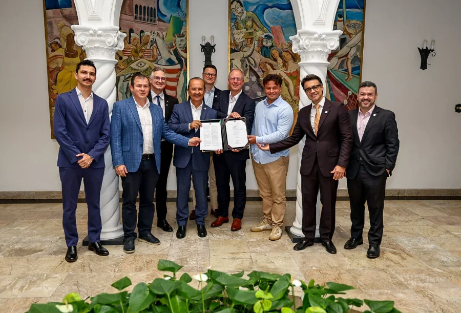 Multinacional alemã terá fábrica em Santa Catarina Governador Jorginho Mello assina termo de cooperação para instalação da Schomäcker em Joinville, com investimento em indústria 4.0