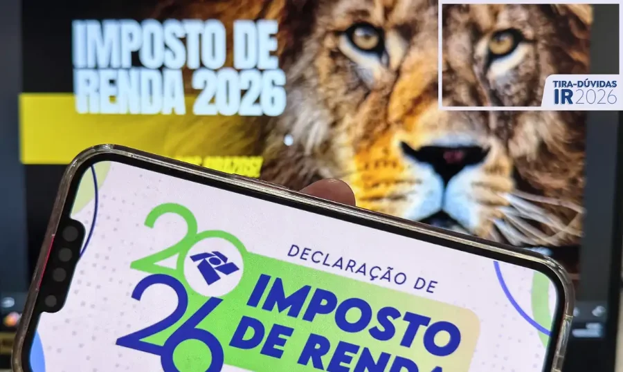 Tela de celular com declaração do Imposto de Renda 2026 diante de imagem do leão da Receita Federal