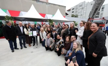 Região de Criciúma recebe obras em 42 escolas estaduais Governador Jorginho Mello assina ordens de serviço para obras em escolas estaduais da região de Criciúma