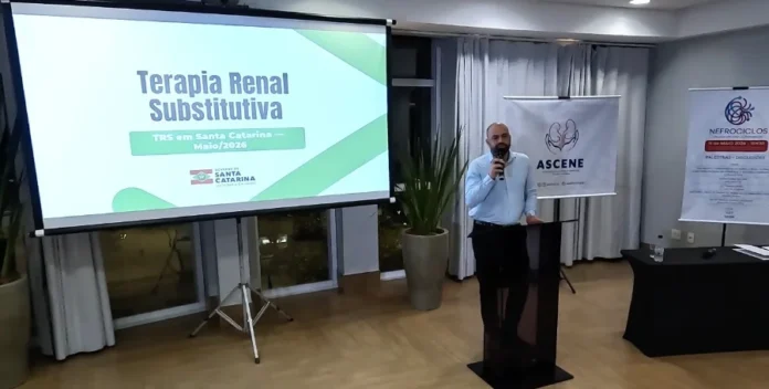 SC amplia rede de hemodiálise e reforça cuidado renal Secretário apresenta dados sobre Terapia Renal Substitutiva em evento da Ascene sobre hemodiálise em Santa Catarina