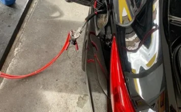 SCGÁS amplia rede de GNV com novo posto em Criciúma Veículo abastecendo com GNV em novo posto conectado à rede da SCGÁS no bairro Cidade Mineira Nova, em Criciúma