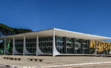 STF valida exigência de dolo em improbidade administrativa Fachada do Supremo Tribunal Federal em Brasília, sede do STF, em matéria sobre decisão que valida exigência de dolo em improbidade administrativa.