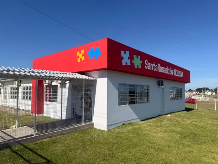 Santa Rosa do Sul inaugura centro para crianças com TEA Centro Santa Rosa do Sul Inclusiva para atendimento de crianças com autismo e AEE, localizado junto à escola Governador Pedro Ivo Campos.