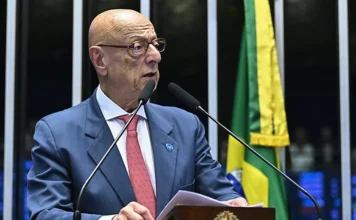 Senador destaca atuação do Bairro da Juventude Senador Esperidião Amin discursa no Plenário do Senado Federal durante homenagem ao Bairro da Juventude de Criciúma