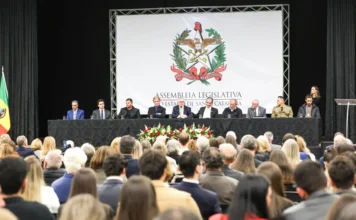 Turvo celebra 70 anos da comarca com homenagens da Alesc Sessão solene da Alesc em Turvo celebra 70 anos da Comarca com autoridades e público no Centro de Eventos