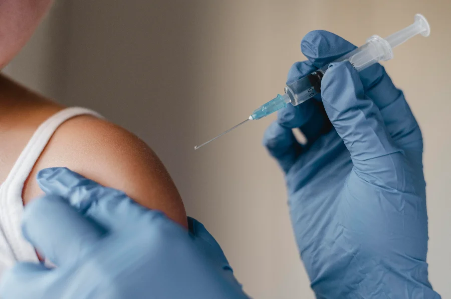 Vacina contra gripe segue nas unidades de Araranguá Vacinação contra Influenza em Araranguá para grupos prioritários nas unidades de saúde