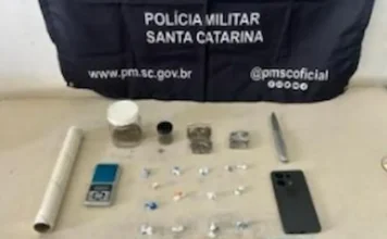 Jovem é preso por tráfico de drogas em Sombrio
