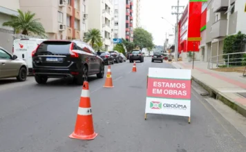 Trecho de rua em Criciúma tem bloqueio parcial nesta sexta-feira