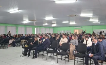 Capacitação orienta escolas sobre protocolos de emergência