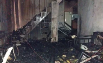 Incêndio destrói casa de dois pavimentos em Criciúma