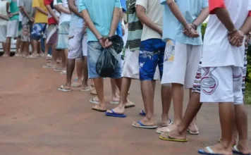 CCJ retoma debate sobre redução da maioridade penal