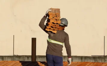 Juros caem e prazo aumenta no Reforma Casa Brasil