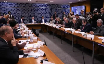 Governo retira urgência de projeto sobre escala 6×1 na Câmara