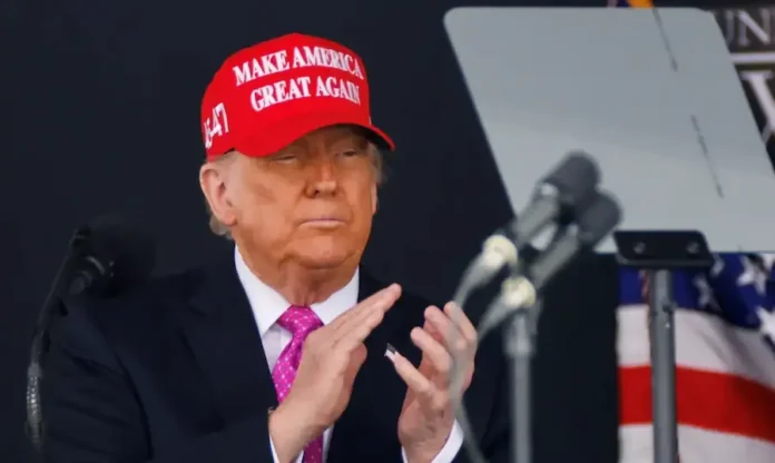 2025-07-12t151717z_1_lynxmpel6b06q_rtroptp_4_macro-trump-tarifaseu (1)