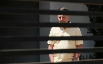 Bolsonaro nega intenção de descumprir lei sobre arma