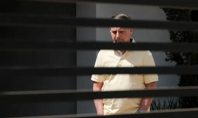 2025-09-03t181322z_1791967569_rc2gkgalcxwm_rtrmadp_3_brazil-bolsonaro-trial (2)
