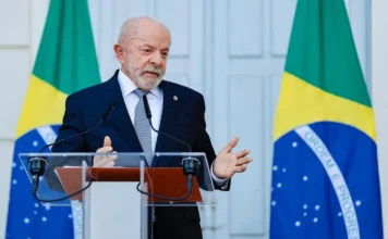 Lula pede que Trump não interfira nas eleições brasileiras