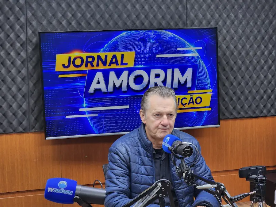Acélio Casagrande defende avanços na saúde pública Acélio Casagrande participa de entrevista na 102.9 Amorim FM sobre saúde pública, educação e pré-candidatura a deputado estadual pelo Republicanos.