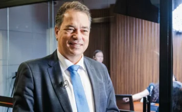 Alesc debate aprendizagem e trabalho infantil em SC Deputado estadual Rodrigo Minotto participa de debate sobre aprendizagem profissional e combate ao trabalho infantil em Santa Catarina na Alesc.