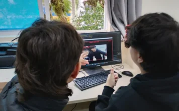 Alunos criam app de vigilância com drones em Araranguá Estudantes da EEB de Araranguá testam aplicativo de vigilância com drones em computador durante projeto do curso técnico