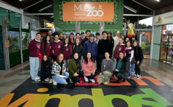 Alunos de Criciúma vivenciam rotina universitária na Unesc Estudantes do 3º ano do Ensino Médio da Escola Humberto de Campos visitam a Unesc, em Criciúma, durante atividade do Projeto Vida e Carreira para conhecer espaços acadêmicos e orientar escolhas profissionais.