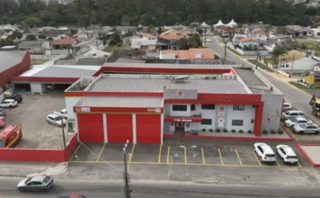 Araranguá terá novo batalhão do Corpo de Bombeiros Quartel do Corpo de Bombeiros Militar de Santa Catarina em Araranguá, sede do 17º Batalhão de Bombeiros Militar, que atenderá os municípios da Amesc.